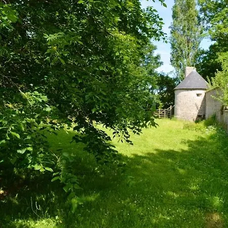 Maison Spacieuse A Avec Jardin *